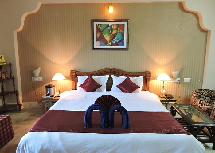 Hotel Meenakshi Udaipur - Family Preffered Hotel