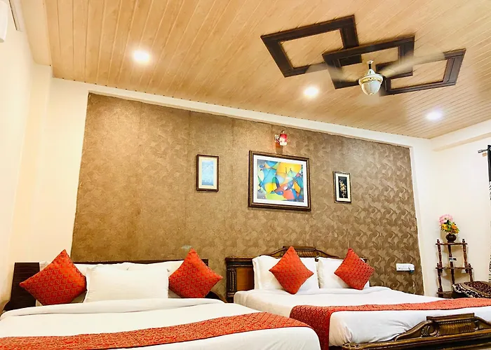 Hotel Meenakshi Udaipur - Family Preffered Hotel
